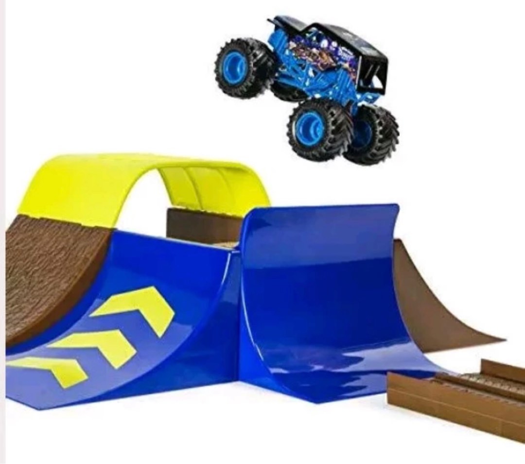 Monster Jam Champ Ramp Freestyle SonUva Digger Spin Master Truck