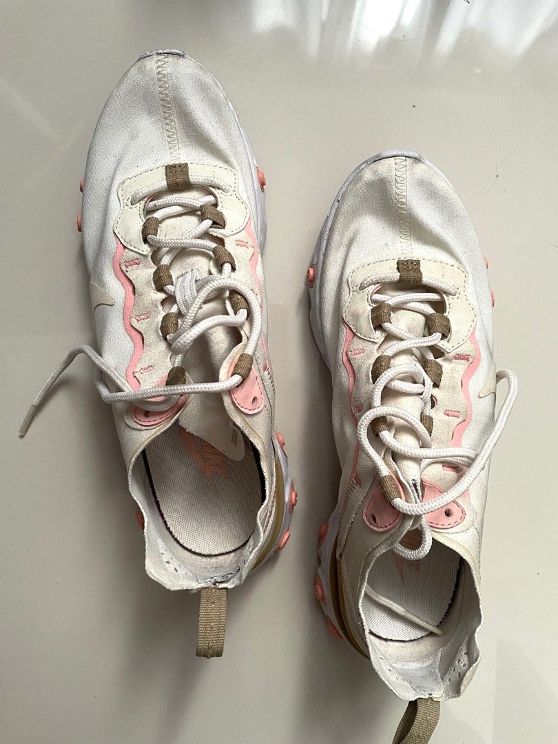 NIKE REACT ELEMENT 55 (Category: Sneakers) located in Marikina City. Submitted by closetbyk_ (Listing ID 1310711630, Image 1). Description: Original NIKE REACT ELEMENT 55 – Lightly used for running – Still with box – Minimal flaws & signs of usage – Needs cleaning – Size 8 | 25 cm WMNS ₱1,200 negotiable for sure buyers!.