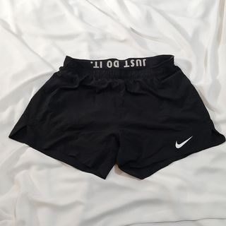 NIKE RUNNING SHORTS WITH CYCLING