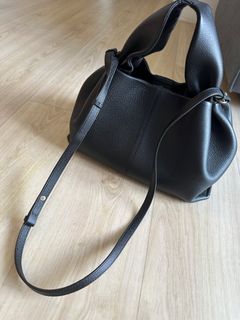 (Category: ) located in . Submitted by happilyshopping (Listing ID 1310698910, Image 1). Description: .