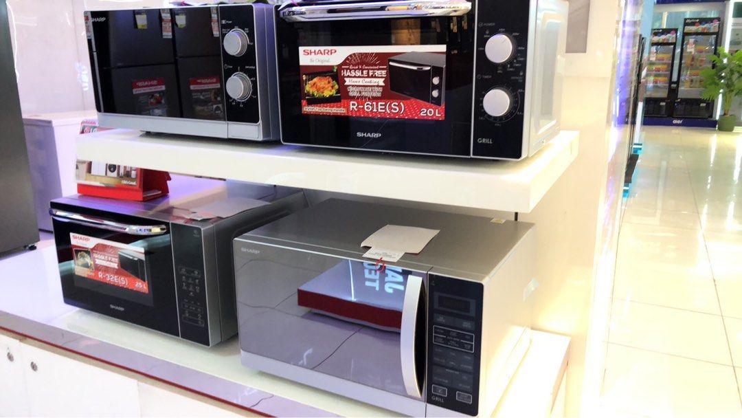 SHARP MICROWAVE OVEN (Category: Ovens & Toasters) located in Quezon City. Submitted by maryann5721 (Listing ID 1310777678, Image 1). Description: SHARP MICROWAVE OVEN R-20A(s) SRP 4,398 Cash 3,900 R-61E(S) SRP 4,698 CASH 4,300 R-72A(S) SRP 6,298 CASH 5,600 R-32E(S) SRP 5,898 CASH 5,300 Brand new and sealed with warranty and receipt 7 days replacement 1 yr warranty on parts and service Pick up / Viewing in the store located in Makati and San Juan 