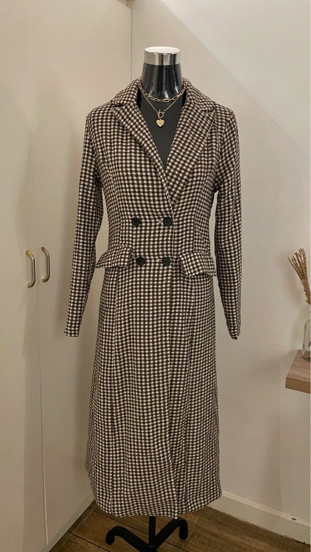 Shein Coat (Category: Coats, Jackets and Outerwear) located in Quezon City. Submitted by declutterxcloset (Listing ID 1310641574, Image 1). Description: Brand new!! Never worn kasi maliit aakin fits xs-small. Small on tag.