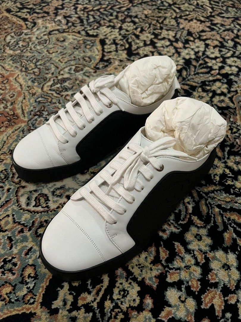 Spatu model snakers original, Barang Yang Dicari di Carousell