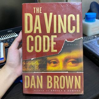 the da vinci code by dan brown (hardbound)