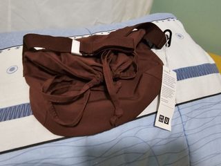 Uniqlo sling bag