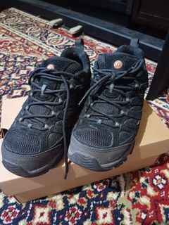 Unisex hiking shoes merrell black waterproof