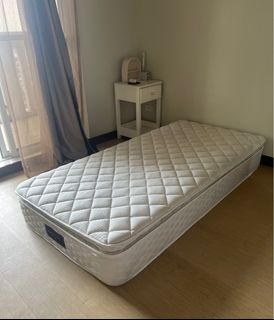 (Category: ) located in . Submitted by dm.shop (Listing ID 1310736814, Image 1). Description: .