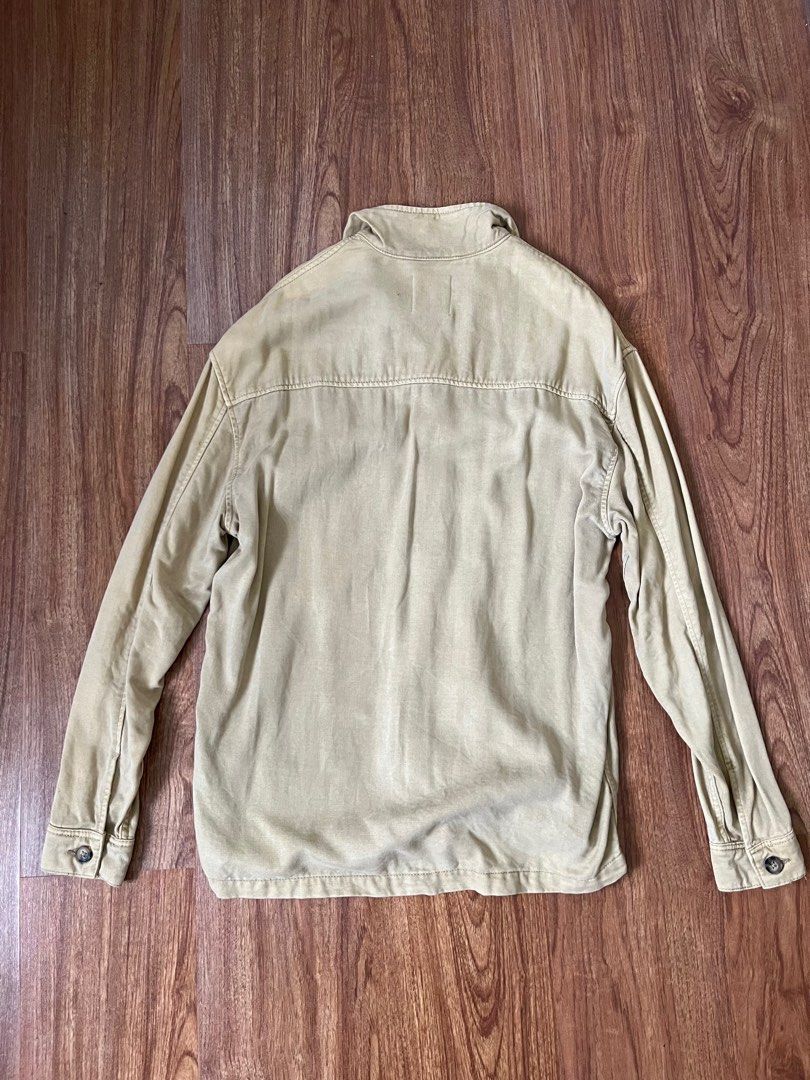 Zara Overcoat (Category: Coats, Jackets and Outerwear) located in Paranaque City. Submitted by declutterhead (Listing ID 1310681020, Image 3). Description: PM for details.