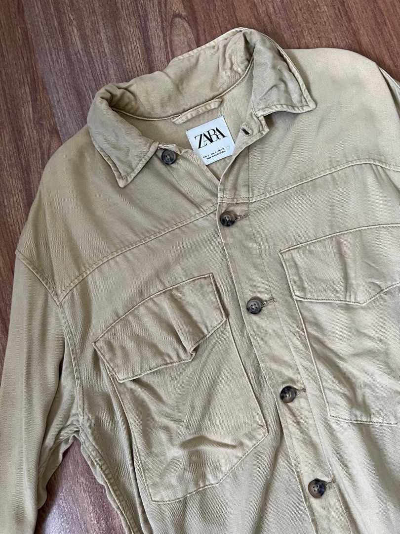 Zara Overcoat (Category: Coats, Jackets and Outerwear) located in Paranaque City. Submitted by declutterhead (Listing ID 1310681020, Image 1). Description: PM for details.