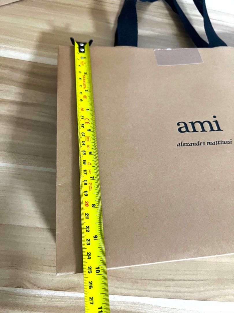 Ami Paper Bag (Category: Luxury Bags & Wallets) located in Subic. Submitted by parisianboxes (Listing ID 1310926951, Image 3). Description: Medium 1000 Large 1200 Pls read all: All items are original and authentic from Paris, France.🇫🇷🇫🇷🇫🇷 Check out our reviews for more info. DM me on instagram: parisianboxes Last prices posted. Prices are based on size, weight, shipment rates and availability. ♥️♥️♥️ Disclaimer: All joy reservers, scammers