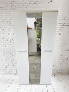 3 Door Wardrobe Closet Cabinet with mirror