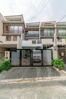 4 BR Townhouse For Sale Townhouse in Kapitolyo, Pasig at Pasig near Velle Verde Ayala Malls The 30th Astoria Plaza Shargila Plaza Ortigas Center Ace Water Spa