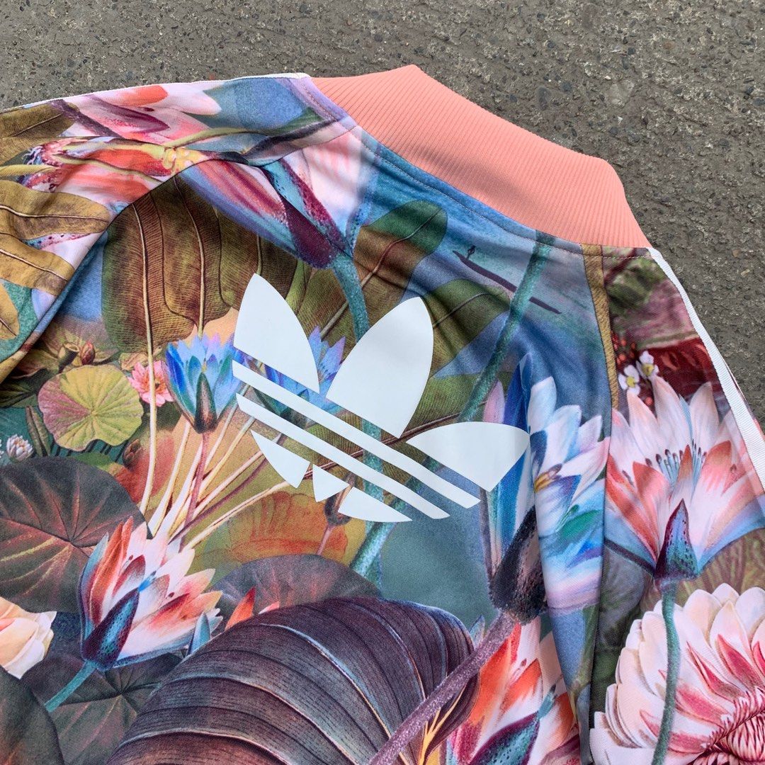 Adidas originals curso d'agua superstar top