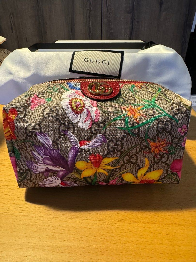 Gucci cosmetic bag deals