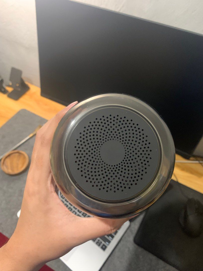 Awei Y386 Wireless Portable Bluetooth Speaker (Category: Soundbars, Speakers & Amplifiers) located in Caloocan City. Submitted by declutteruss (Listing ID 1310925072, Image 2). Description: -price is nego -loc: north caloocan, please search blue ribbon st. for exact loc -rfs: decluttering.