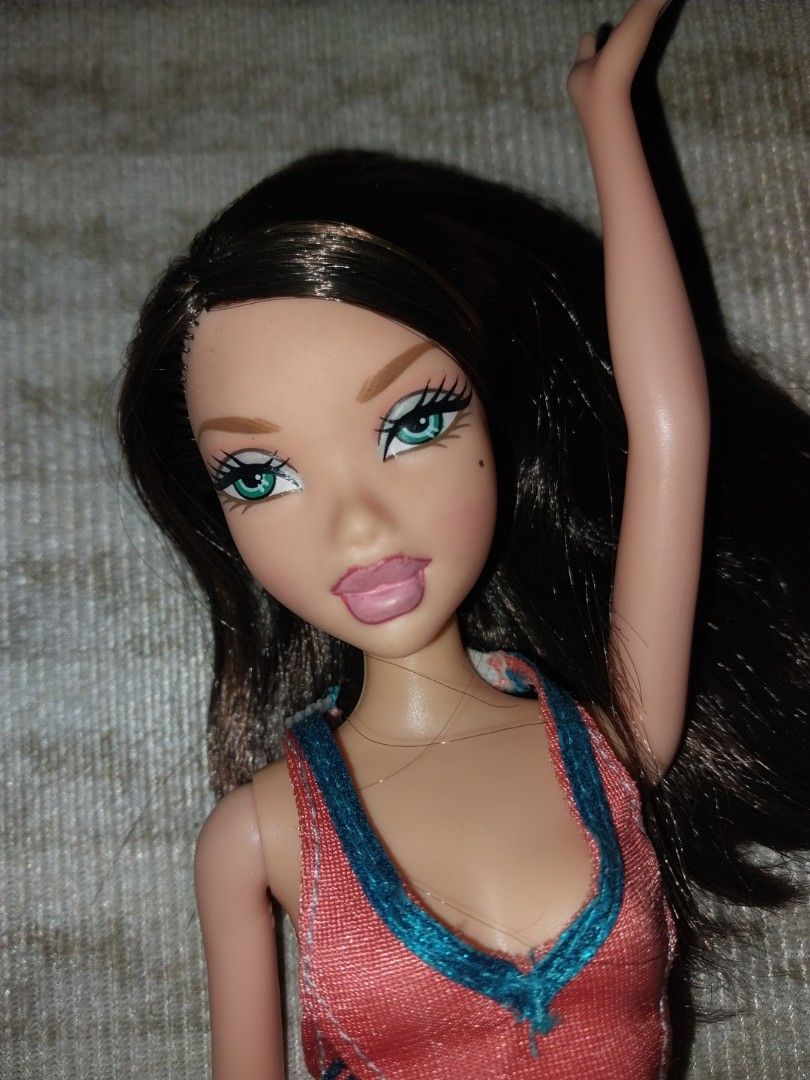 barbie my scene adidas delancy (Category: Kids Toys) located in Quezon City. Submitted by enzoooh (Listing ID 1310876364, Image 2). Description: PM FOR MORE INFO.