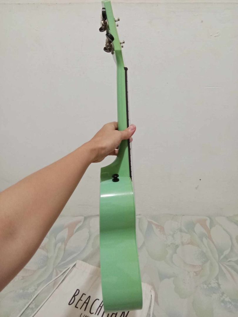 Beachman Ukulele Concert 26 inches (Category: Musical Instruments) located in Antipolo. Submitted by penggguuu (Listing ID 1310972359, Image 3). Description: Issue: slight yellowish mark (not noticeable) Rfs: need funds.
