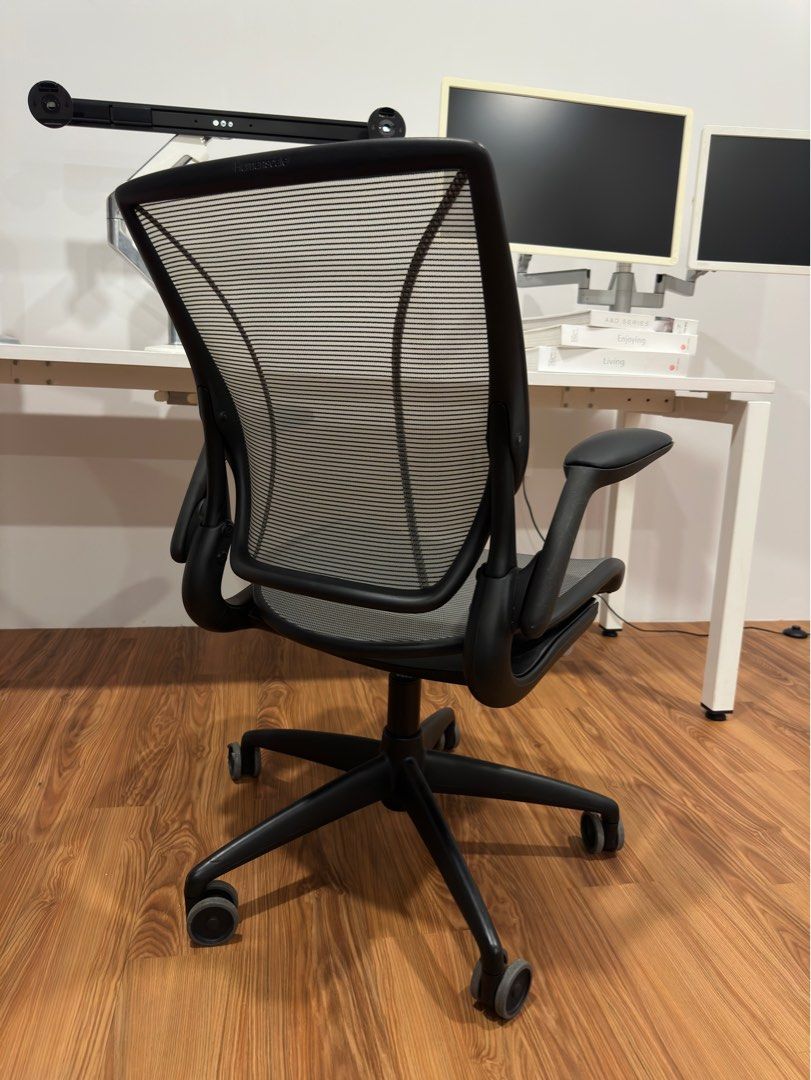 Brand new USD 800++Cheapest option Humanscale diffrient world in great condition (Category: Chairs) located in Petaling Jaya. Submitted by displayelement1 (Listing ID 1226320792, Image 2). Description: Brand new at USD 800++ All like fully loaded version Except the seat pan is fix Text me for any enquiry Theres another version on our listing The rm799 is fully loaded t.me/+FKJcSCWLUBA4MmR https://www.displayelement.com/office-furniture-supply-cop