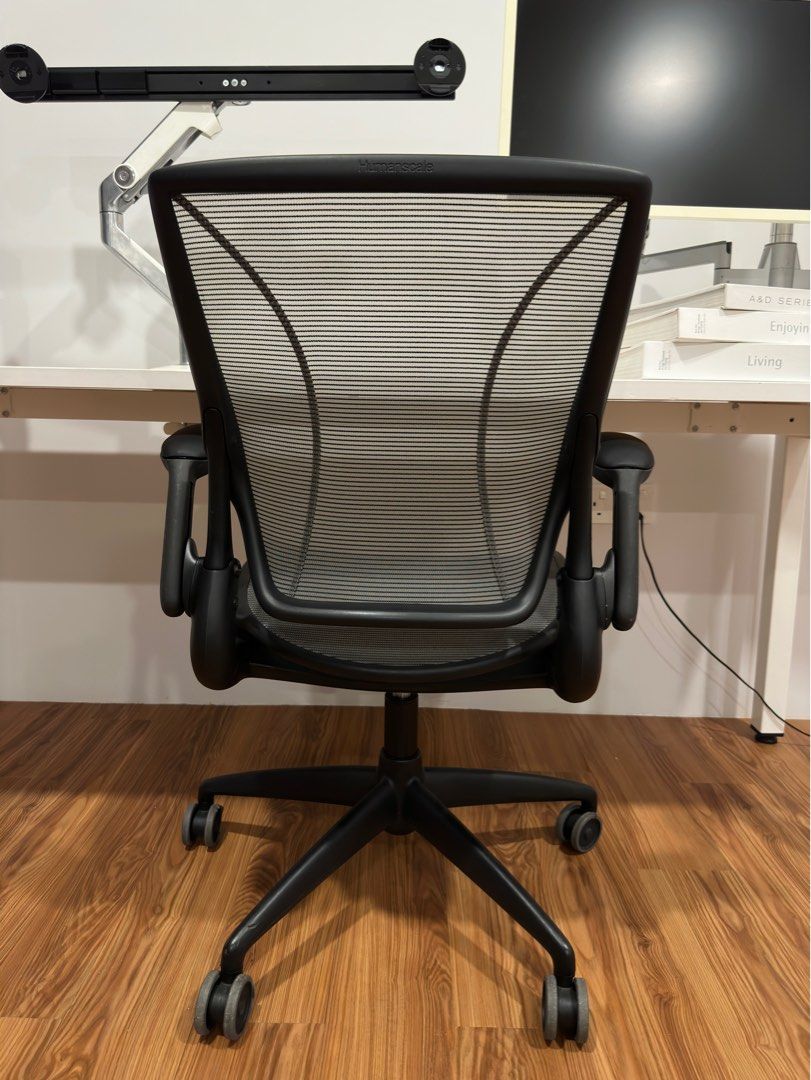 Brand new USD 800++Cheapest option Humanscale diffrient world in great condition (Category: Chairs) located in Petaling Jaya. Submitted by displayelement1 (Listing ID 1226320792, Image 1). Description: Brand new at USD 800++ All like fully loaded version Except the seat pan is fix Text me for any enquiry Theres another version on our listing The rm799 is fully loaded t.me/+FKJcSCWLUBA4MmR https://www.displayelement.com/office-furniture-supply-cop