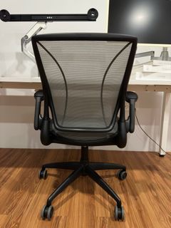 Below rm 1000 chair and accesories Collection item 3