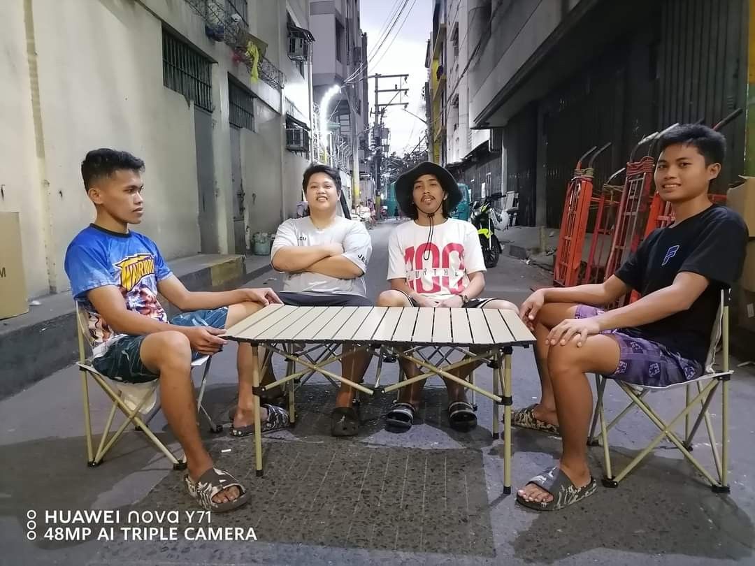 CAMPING TABLE FOLDABLE SMALL 4 CHAIRS SET (Category: Hiking & Camping) located in Quezon City. Submitted by fconnie15407950 (Listing ID 1310868863, Image 3). Description: .