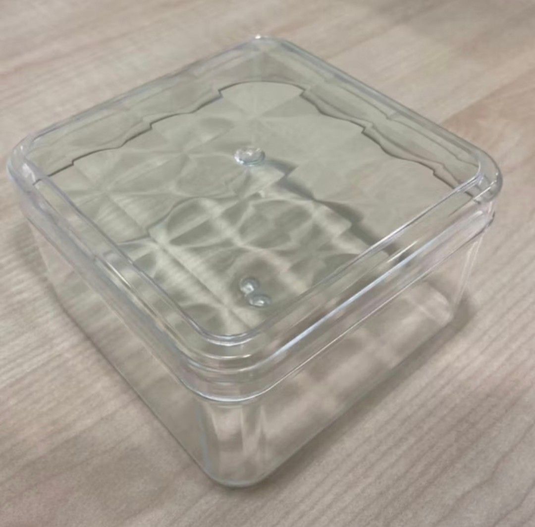 Container square (Category: Others) located in Puchong. Submitted by dmass2020 (Listing ID 1310830127, Image 1). Description: Square container Model: 2708 Condition :New Quantity : 43pcs Buying wrong size... just want to letgo Buying price Rm 2.30/pcs Now selling at Rm2.00 /pcs or take all 43pcs for Rm80 to clear stock..👍🏼.