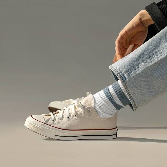 Chuck 70s parchment shop