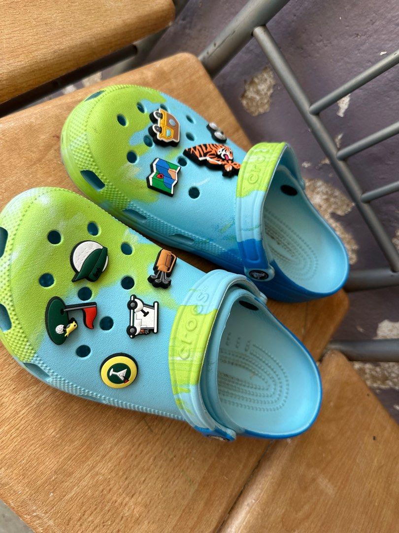 crocs original, Men's Fashion, Footwear, Casual shoes on Carousell