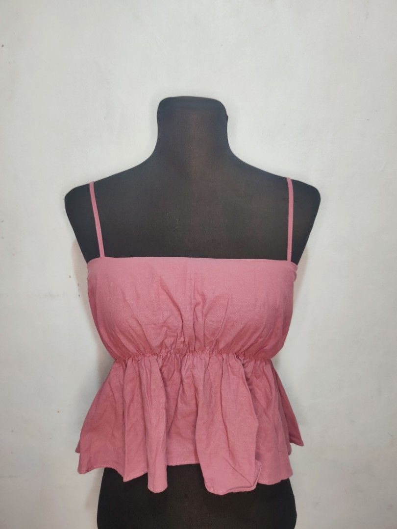 Cute Tops (Category: Sleeveless) located in Binangonan. Submitted by cleverriver_22ff35 (Listing ID 1309500357, Image 2). Description: Brandnew Tops Size: Small- Meduim Mop: Gcash loc: Binangonan rizal Dm me!.