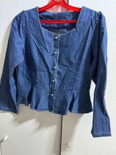(Category: ) located in . Submitted by adieuclothes (Listing ID 1310858353, Image 1). Description: .