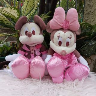DISNEY 2023 Mickey Mouse and Minnie Mouse Pink Valentines Day Authentic Plush Toy