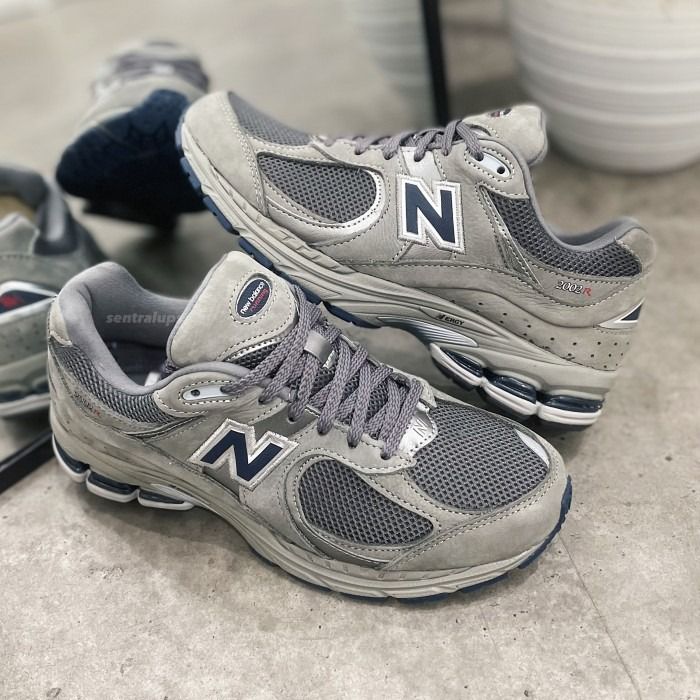 Ml2002ra new balance hotsell