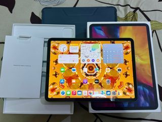 FOR SALE OR SWAP SLIGHTLY USED IPAD PRO GEN 2 128 GIG WIFI  SPACE GRAY