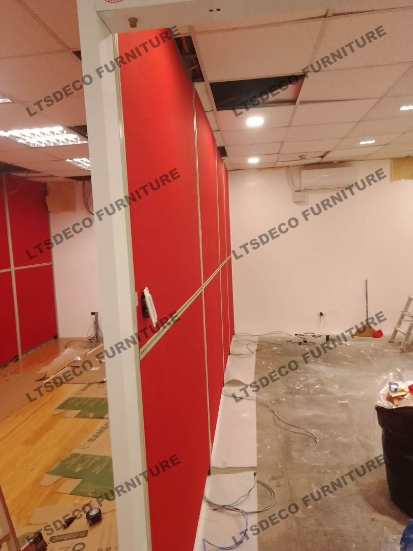FULL FABRIC FLOOR TO CEILING WITH DOOR OFFICE PARTITION OFFICE