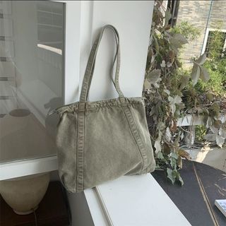 (Category: ) located in . Submitted by oatmatcha (Listing ID 1310928426, Image 1). Description: .