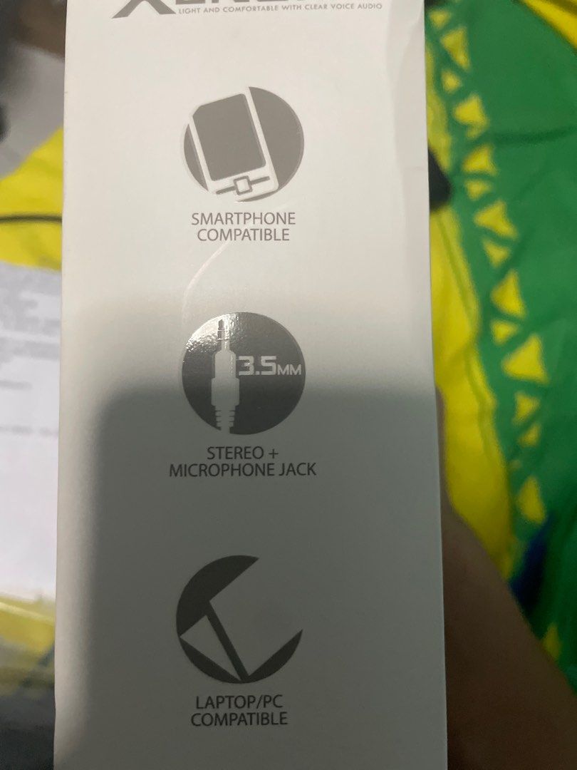 Headset (Category: Headphones & Headsets) located in Singapore. Submitted by hybersie._.sales (Listing ID 1310993410, Image 3). Description: .