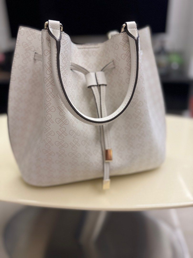 Hush puppies bucket bag clearance
