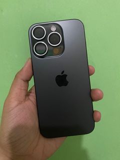 iPhone 15 Pro Black Titanium (Globe-locked)