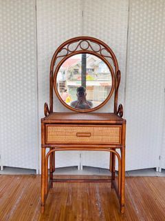 JAPAN SURPLUS RATTAN VANITY DRESSER IN GOOD CONDITION  SIZE: 28H x  23.5L x 16W inches Code 0110