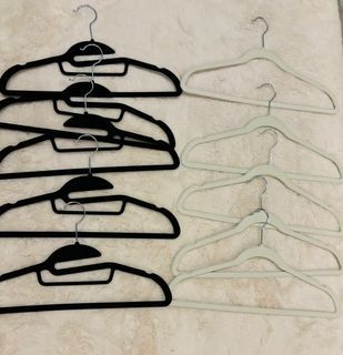 LOT of 10 Velvet Hangers (Adult Standard Size) imported from the USA