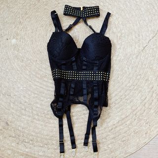 LOVE HONEY LINGERIE corset with suspenders