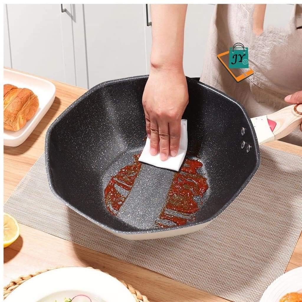 LUX KITCHEN WOK PAN (Category: Fryers) located in Quezon City. Submitted by fconnie15407950 (Listing ID 1310855420, Image 2). Description: .