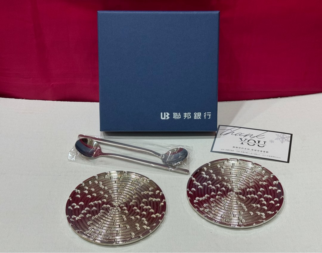 NEVE JEWELLERY 聯邦 銀行 贈品 禮盒 金屬 杯墊 銀色 不鏽鋼 湯匙 攪拌匙 小湯匙, 家具及居家用品, 廚具和餐具, 茶具 ...
