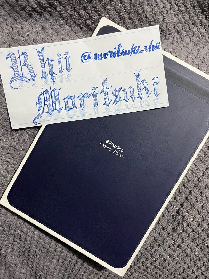 Original iPad Pro 10.5 inch Leather Sleeve (Category: Cases & Sleeves) located in Rizal. Submitted by moritsuki_rhii (Listing ID 1310960828, Image 1). Description: For Sale Original iPad Pro 10.5 inch Leather Sleeve ₱2,000 only Original price: ₱8,890 Available color:✅Midnight Blue 📍Taytay, Rizal .