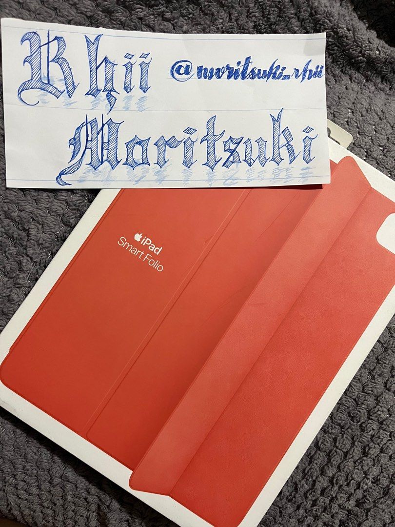 Original iPad Pro 12.9 inch (4th Gen) Smart Folio (Category: Cases & Sleeves) located in Rizal. Submitted by moritsuki_rhii (Listing ID 1310963049, Image 1). Description: For Sale Original iPad Pro 12.9 inch (4th Gen) Smart Folio ₱3,000 only‼️‼️ Original Price: ₱6,290 Available Color:✅Pink Citrus 📍Taytay, Rizal.