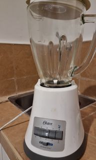OSTER BLENDER (Used Good Working Condition)