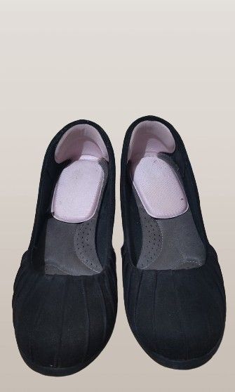 Dexflex comfort women's bristol pleated wedge discount