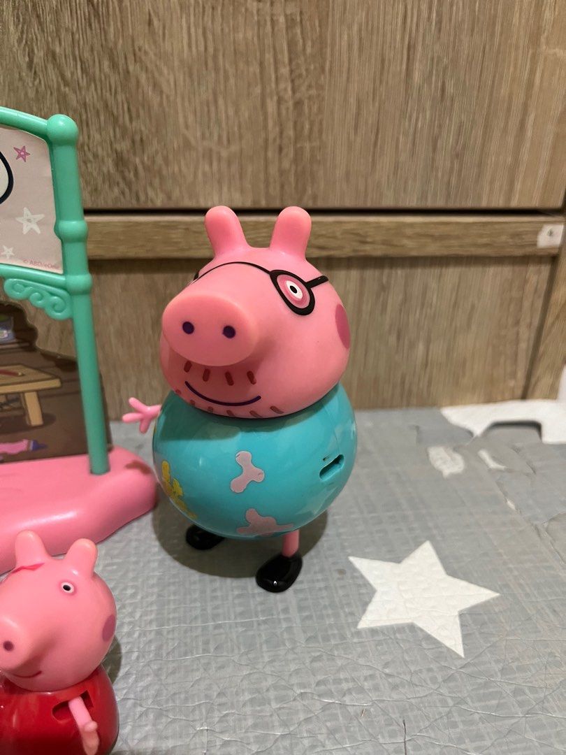 Peppa Pig Magical Unicorn (Category: Kids Toys) located in Antipolo. Submitted by nsantos16 (Listing ID 1310940968, Image 2). Description: See 2nd photo - putol isang kamay ni Daddy Pig pero naitabi ko ung kamay. Pwede mo idikit..