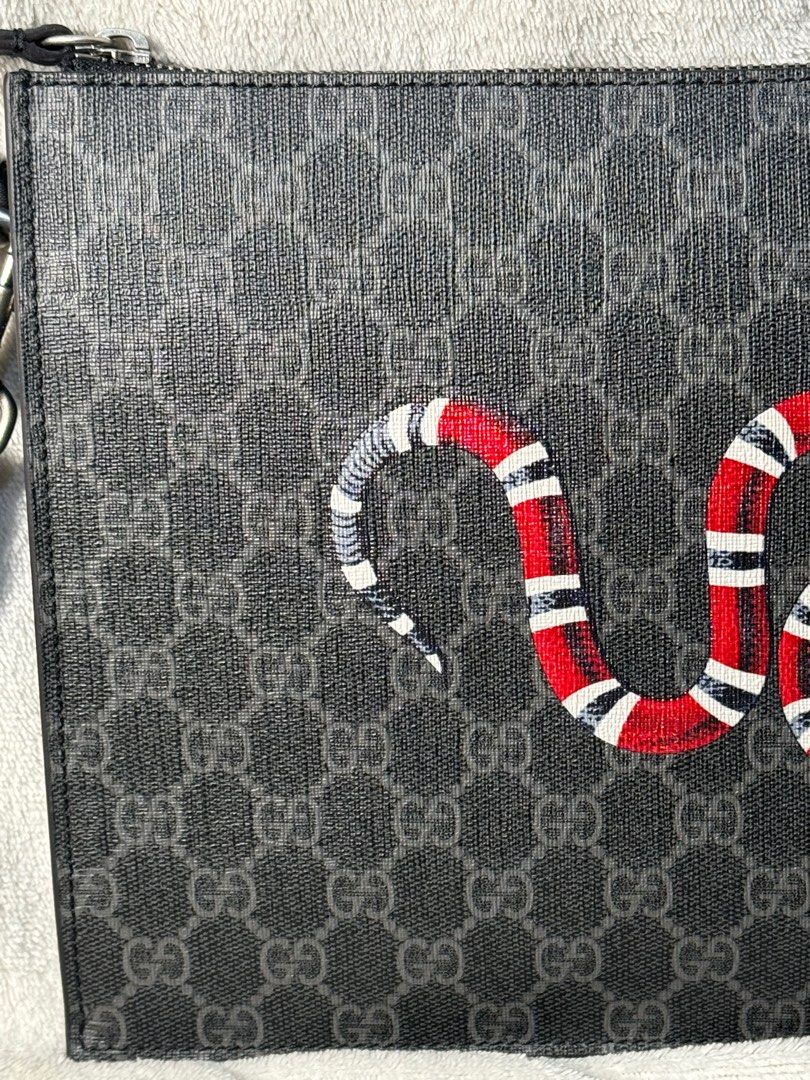 Gucci clutch snake 2025