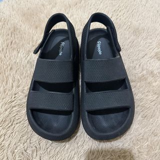 (Size 39) Flipside black sandals hiking slippers hiking strap sandals black outdoor sandals